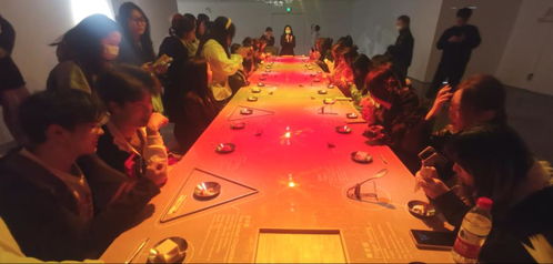 藝術(shù)設(shè)計(jì)學(xué)院舉行20級產(chǎn)設(shè)專業(yè)傳統(tǒng)文化調(diào)研系列活動 芷美空間參觀交流